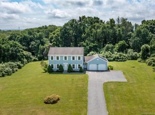 7 Fieldstone Dr, Mansfield, CT 06268