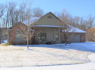 5002 Bates Creek Ct, Columbia, MO 65201