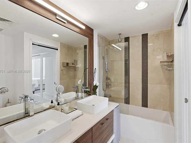 601 NE 27th St #1506 — Photo 14