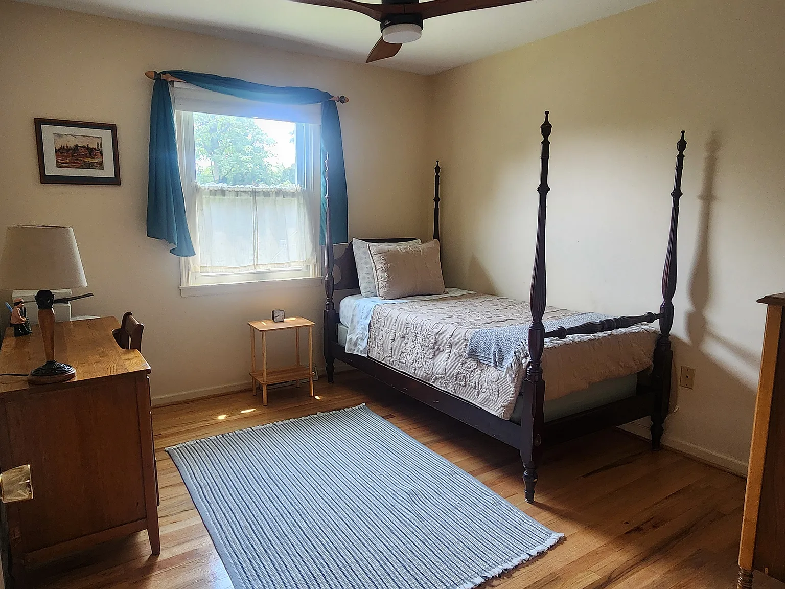 3 bed, $1,100 — Photo 4