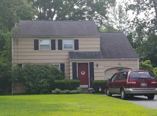 84 Fenway Dr, Springfield, MA 01119