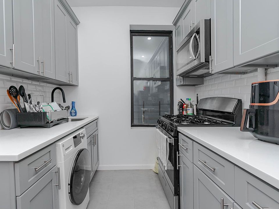 1st image of 2554 38th St APT 2B