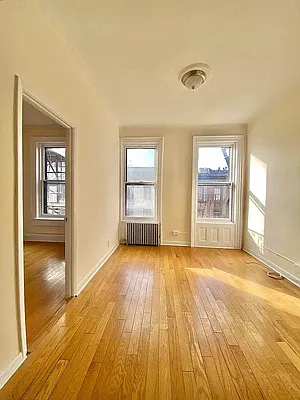 Rented by Waverly Realty Associates | media 3