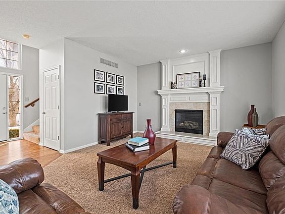 3rd image of 1306 N 3rd St E