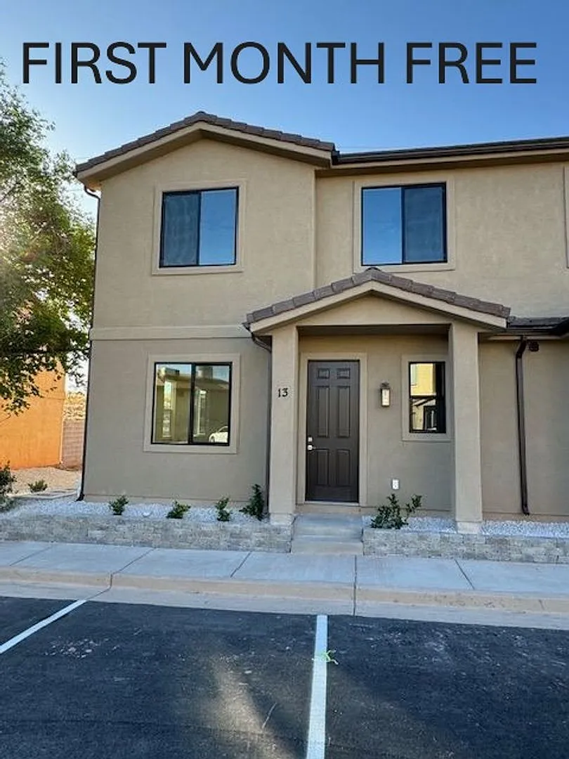 Dixie Center Townhome — Photo 1