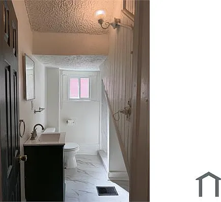 2429 Griffiths Ave — Photo 11