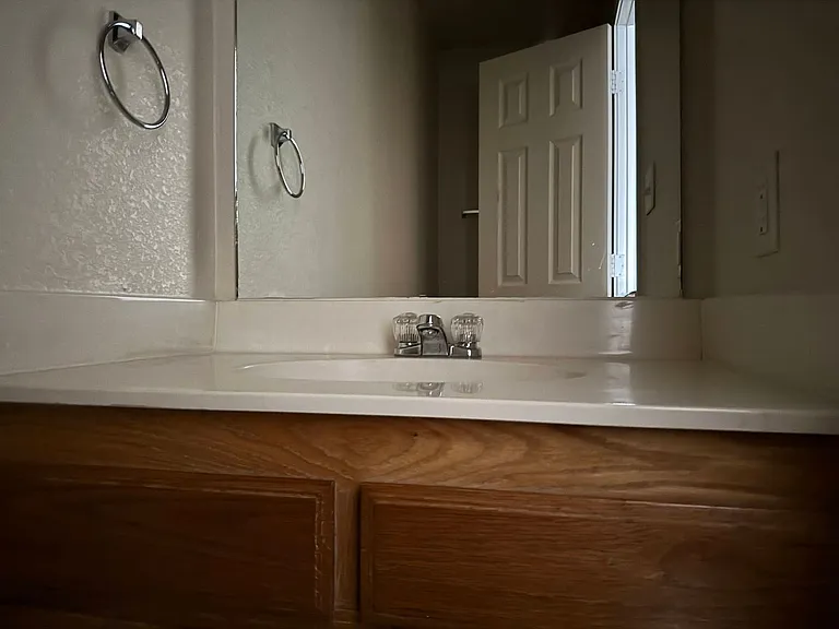 3805 Y S Pak Ct — Photo 8