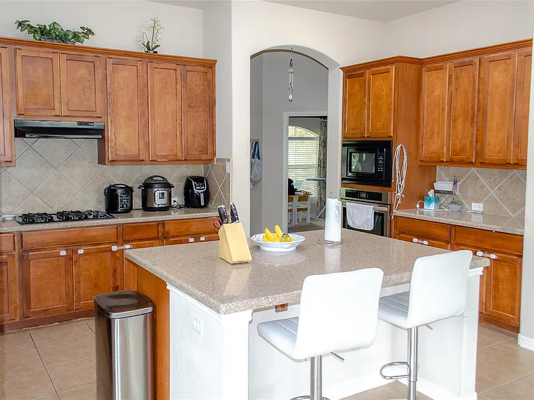 7709 Black Mountain Dr — Photo 2