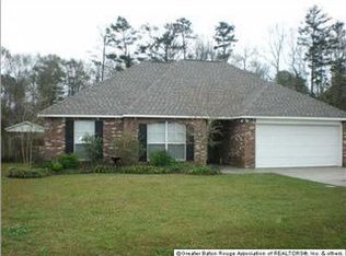 10032 Petersburg Dr, Denham Springs, LA 70706