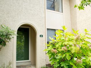 731 Wynnewood Rd APT 28, Ardmore, PA 19003