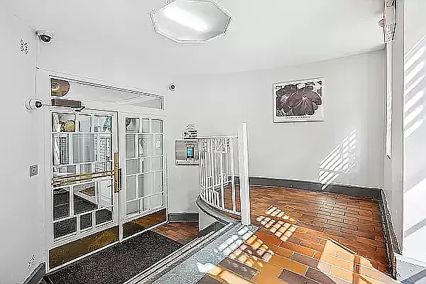 55 Morton St #5J — Photo 8