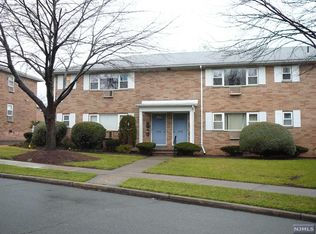 39-01 Dobrin Ct, Fair Lawn, NJ 07410