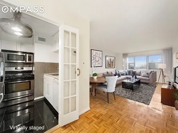 15 Charles Street image 1 of 9