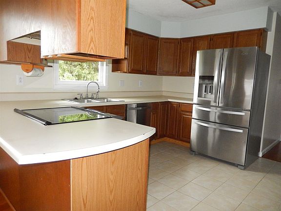 4th image of 408 S Birch St