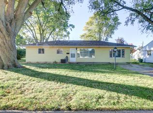 807 W 18th St, Sterling, IL 61081