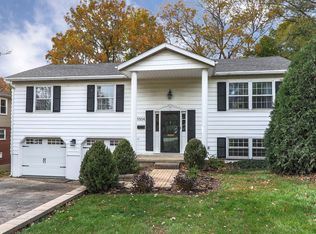 5504 Carpenter St, Downers Grove, IL 60516