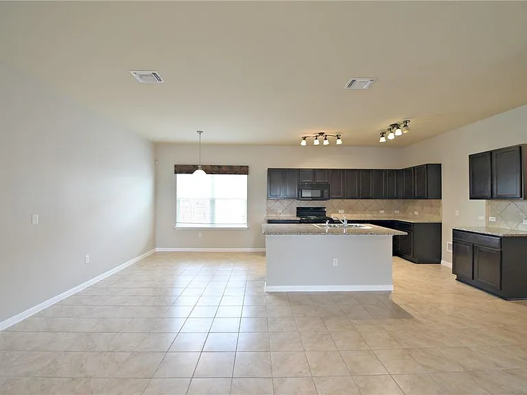 1603 Atlantica St — Photo 5
