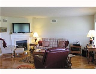 2nd image of 648 Rachelle Ct