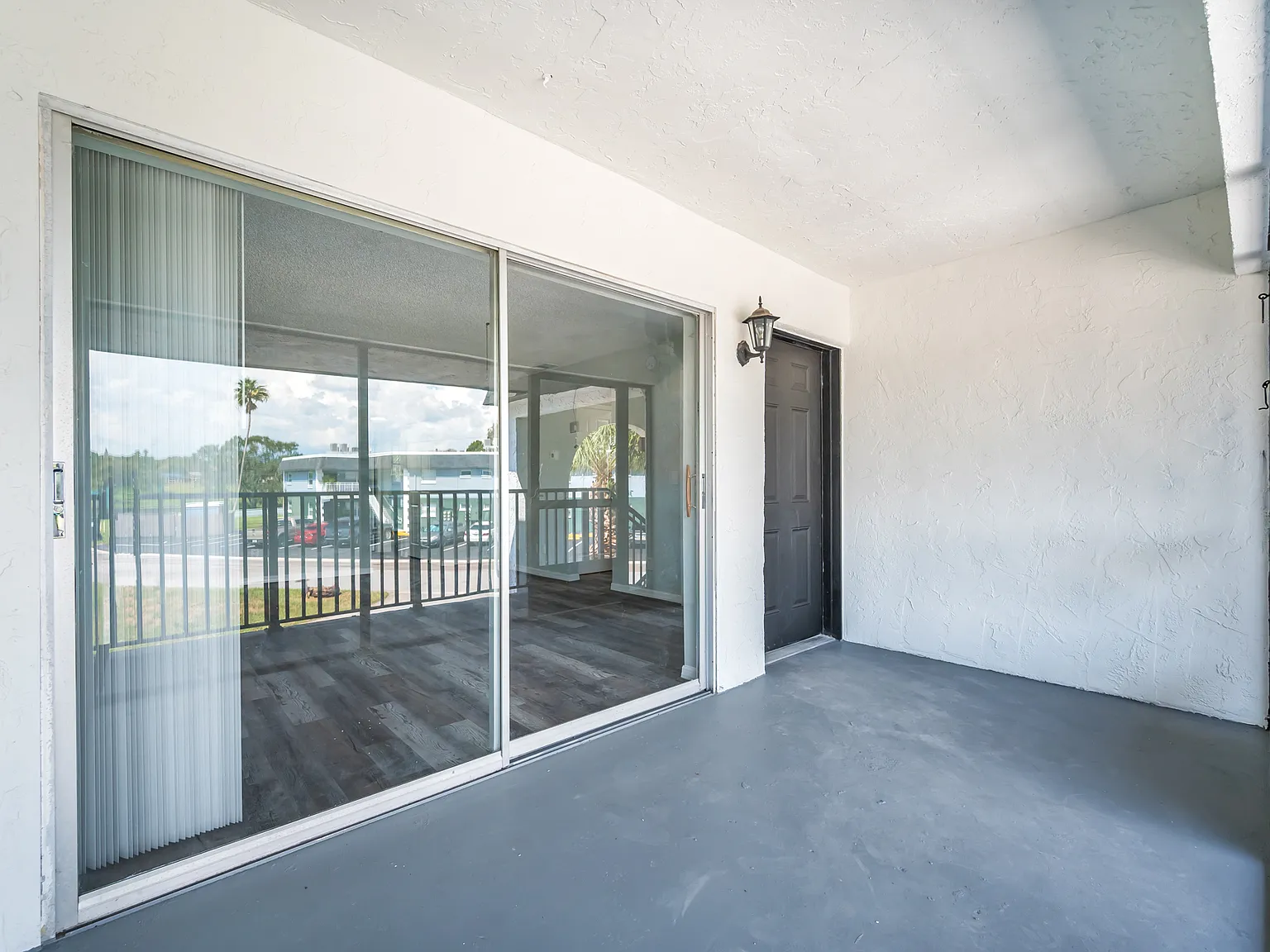 1 bed, 700 sqft, $1,295 — Photo 2