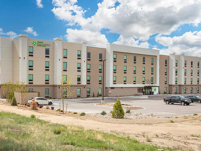 4060 Center Park Dr — Photo 3