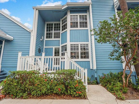 2nd image of 726 Ocean Dunes Circle