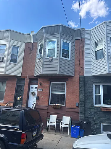 2021 Emily St Photo 1