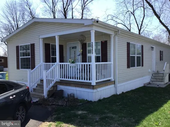 3045 Chandler Dr, Morrisville, PA 19067
