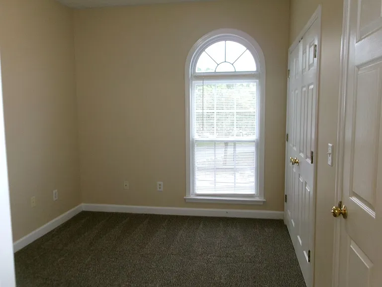 148 Westhaven Dr #10H — Photo 3
