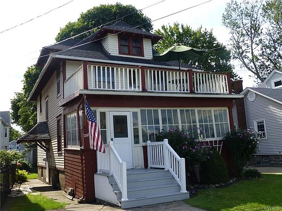 2nd image of 257 Niagara St