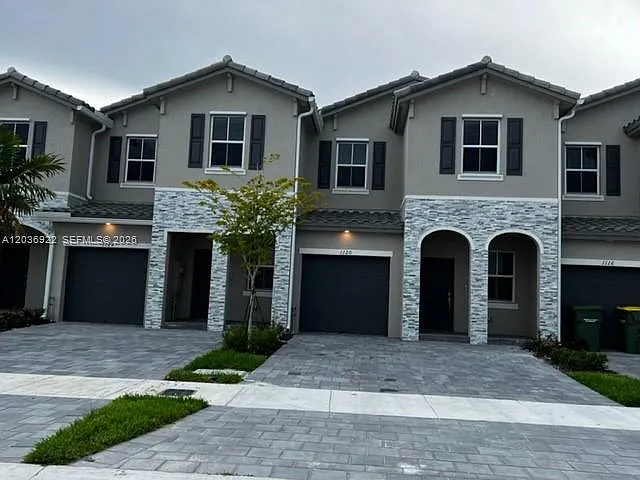 1120 SE 26th Ter