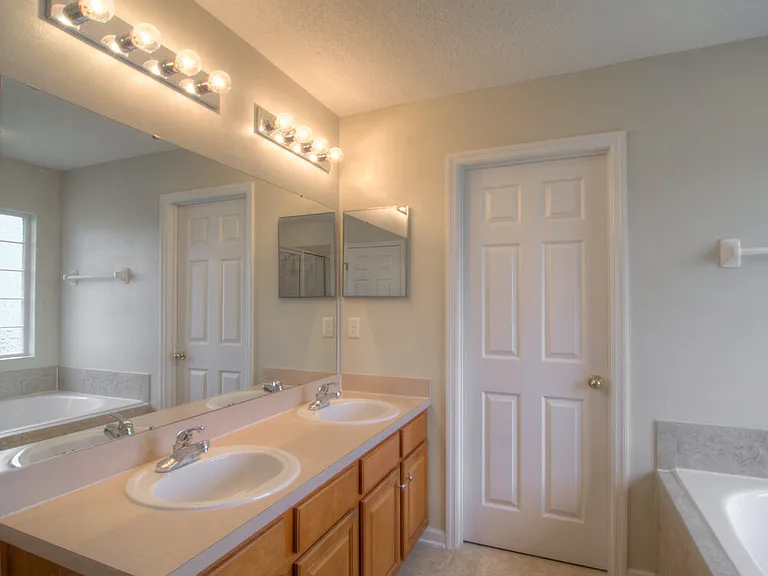 2852 Spoonbill Trl — Photo 14