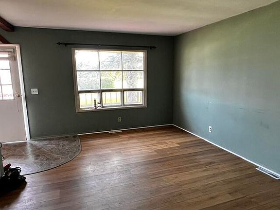 5th image of 116 Byron St