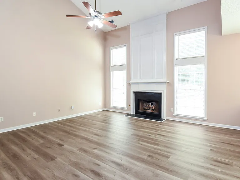 210 Ashland Dr — Photo 10