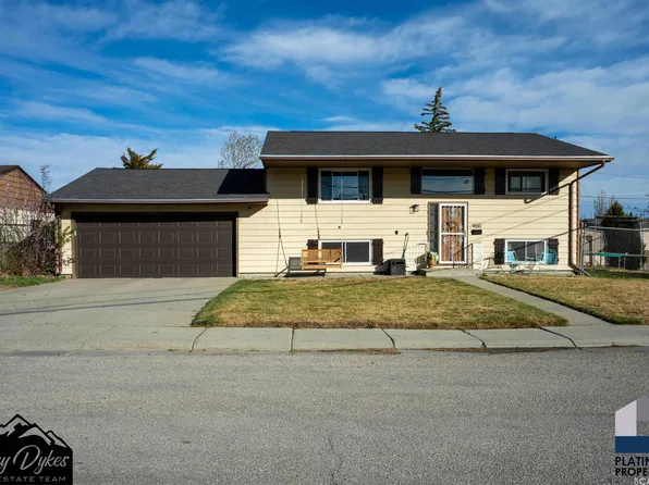 900 S Forest Dr, Casper, WY 82609