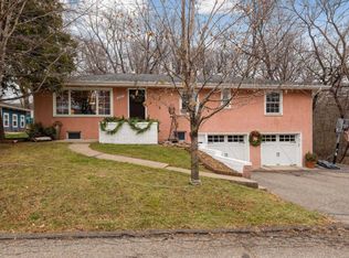 3007 Bay St, Wayzata, MN 55391