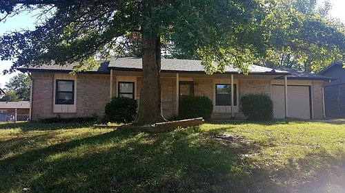 1005 Pecan Ln Photo 1