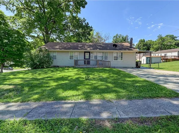 2917 N McComas Ln, Independence, MO 64050