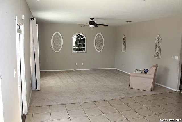 4 bed, 2.5 bath, 2216 sqft, $2,200 — Photo 4