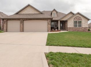 3268 W High Point St, Springfield, MO 65810