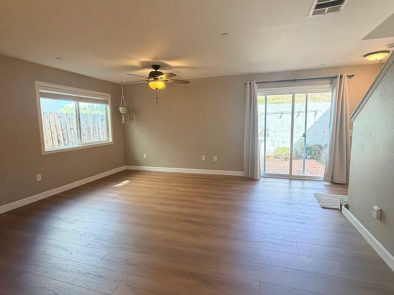 21714 Doss Pl — Photo 3