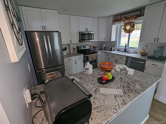 2nd image of 146 Rosemont Avenue