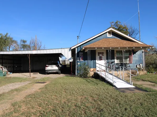 803 S Kindred St, Loraine, TX 79532