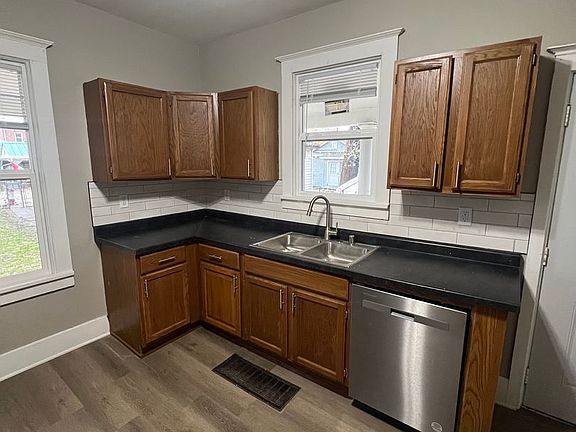 2nd image of 1110 9th St S #1112