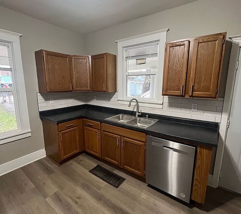 1st image of 1110 9th St S #1112