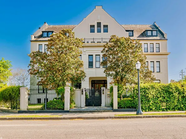 753 Saint Francis St APT 1004B, Mobile, AL 36602