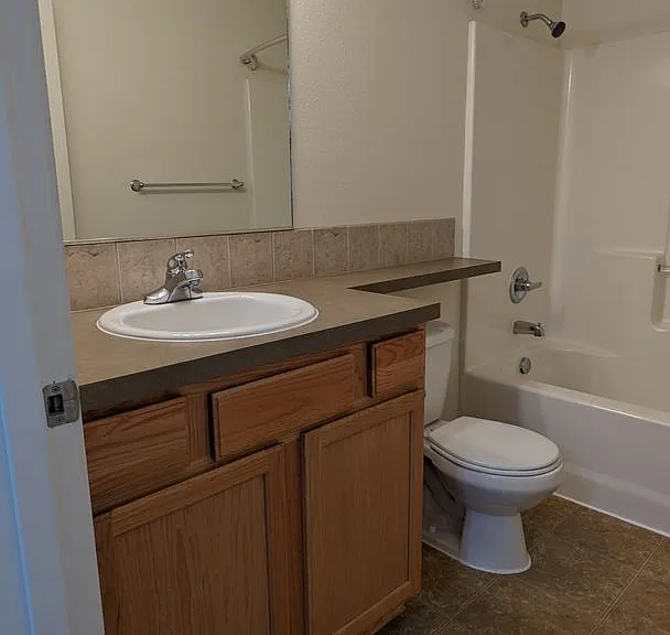 Halsey East Townhomes — Photo 84