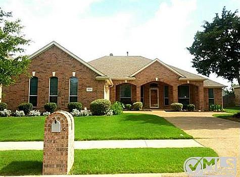 2nd image of 1124 Southlake Dr