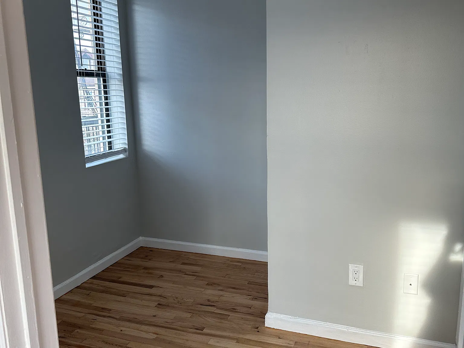 3 bed, 1000 sqft, $3,500 — Photo 4