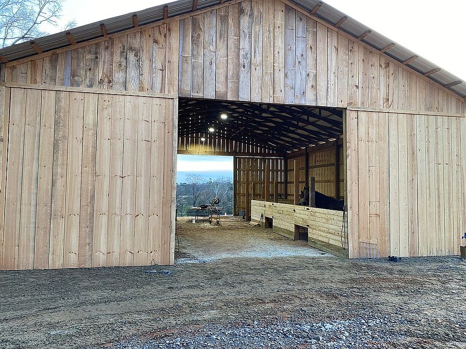 2nd image of 691 Line Church Rd