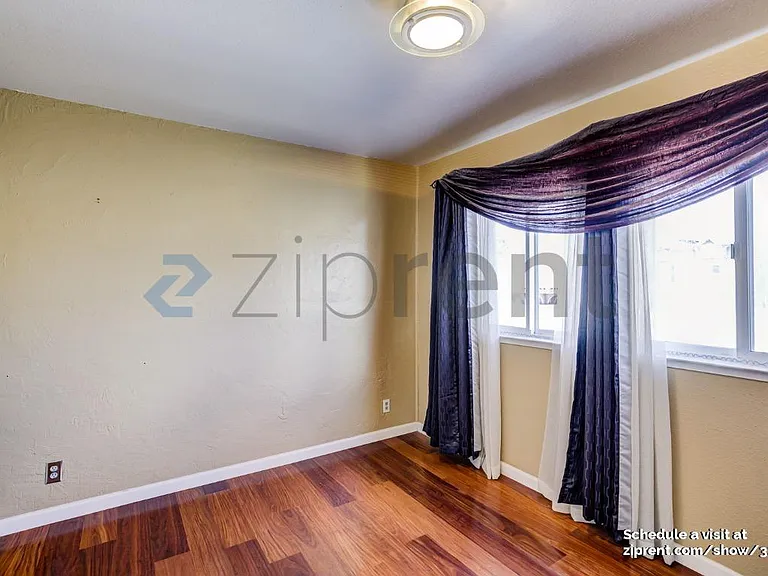 3421 25th St #7 — Photo 3